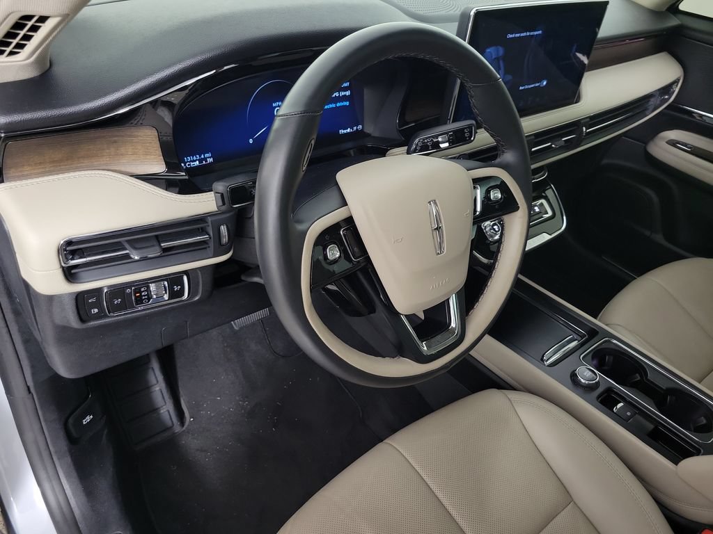 Certified 2025 Lincoln Corsair Grand Touring AWD/4WD image 18