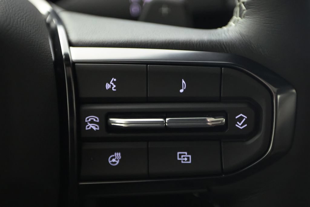 Used 2026 GMC Yukon Denali Ultimate AWD/4WD image 26