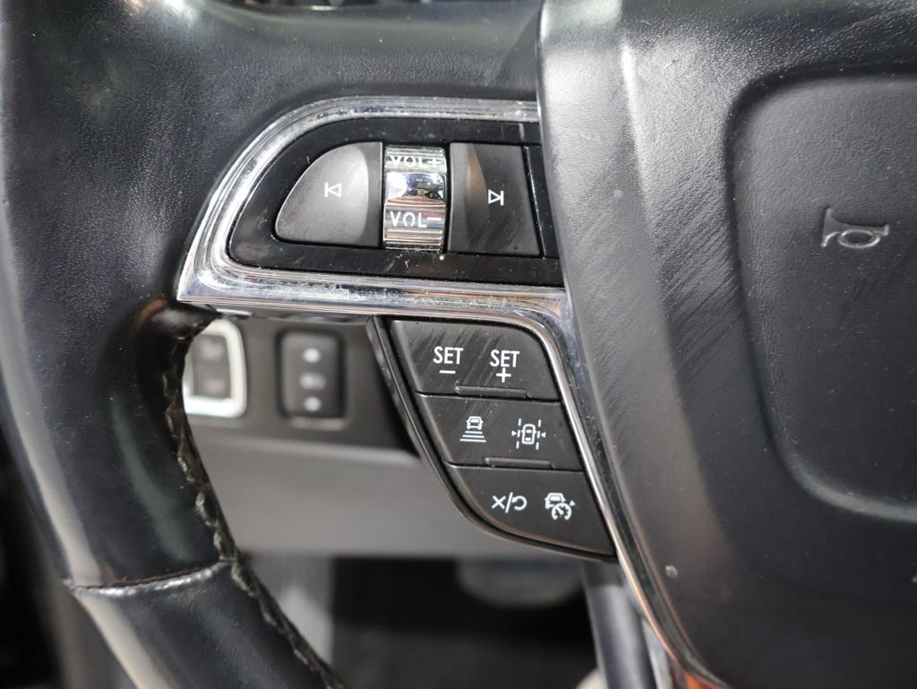 Used 2022 Lincoln Navigator Reserve AWD/4WD image 39