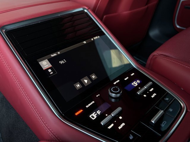 Certified 2023 Porsche Panamera Platinum Edition image 25