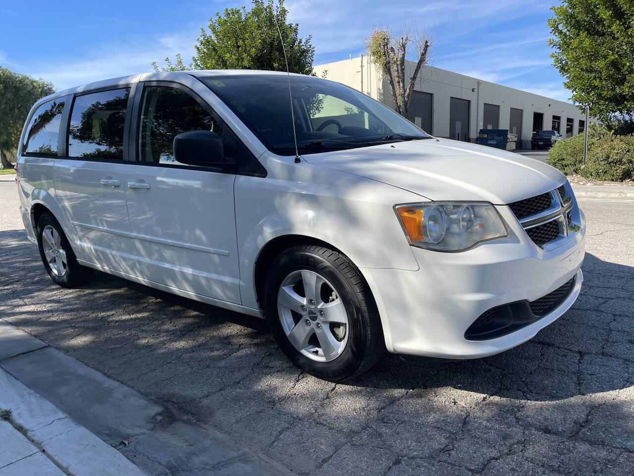 Used 2013 Dodge Grand Caravan SE image 12