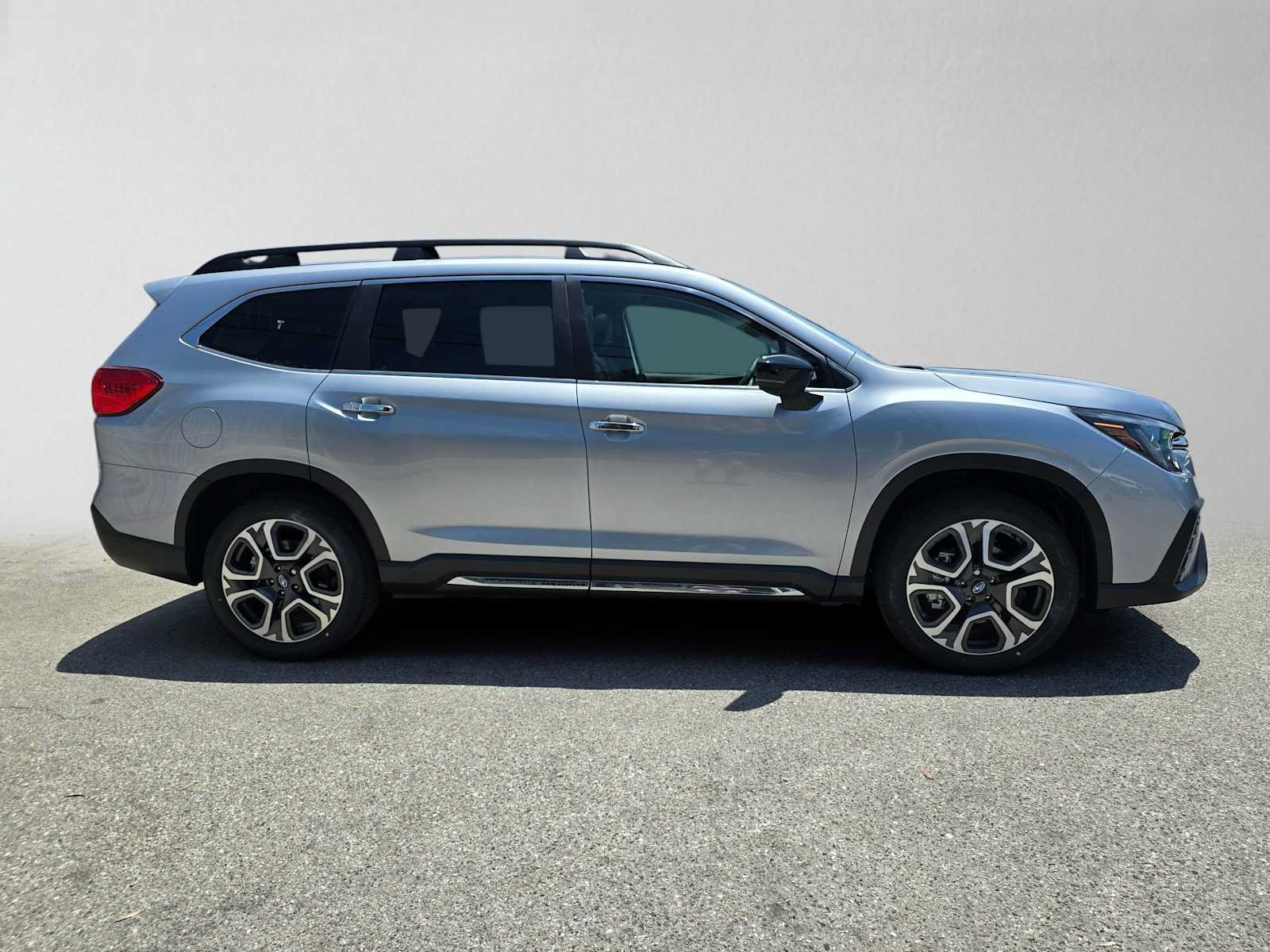 New 2026 Subaru Ascent Touring AWD/4WD image 2