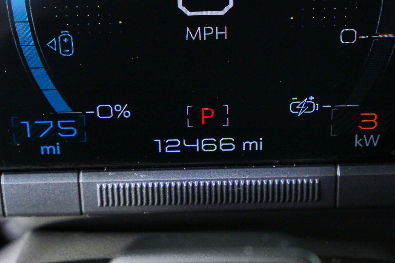 Used 2024 GMC Hummer EV 2X w/ LPO, Illumination Package AWD/4WD image 9