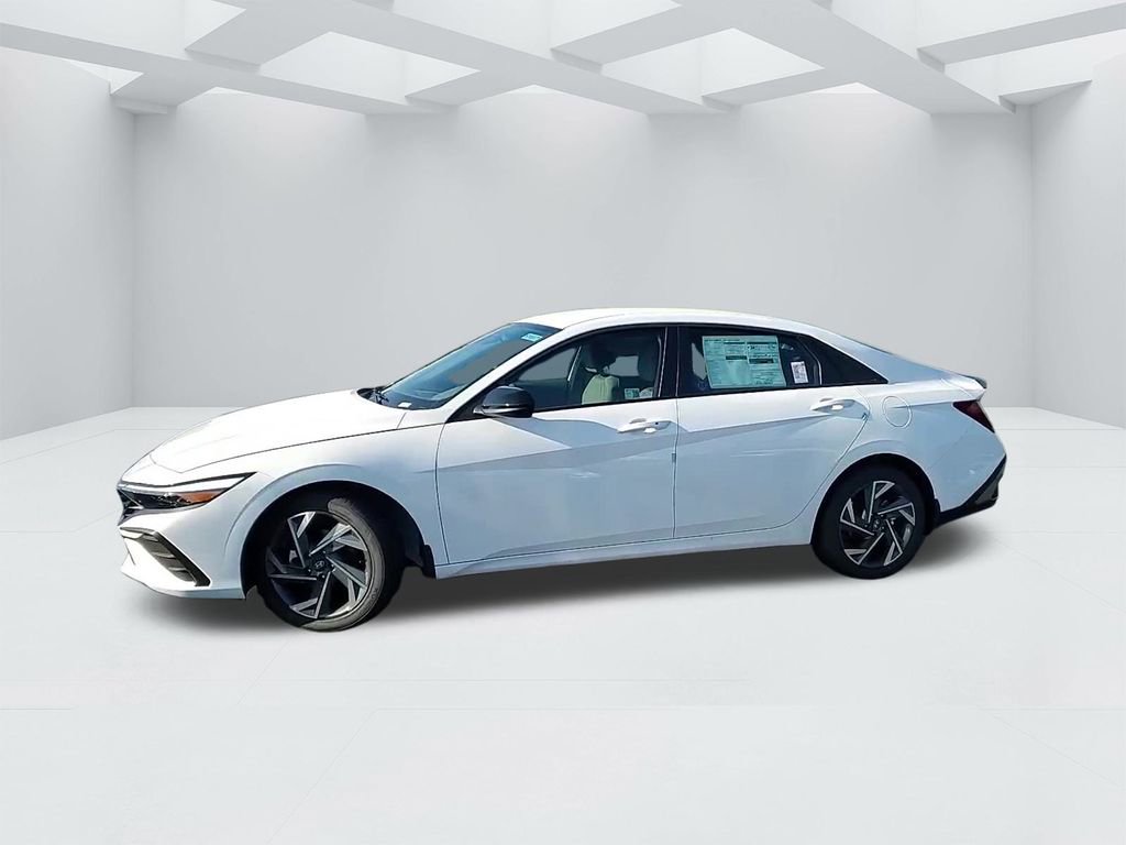 New 2025 Hyundai Elantra Sport image 8