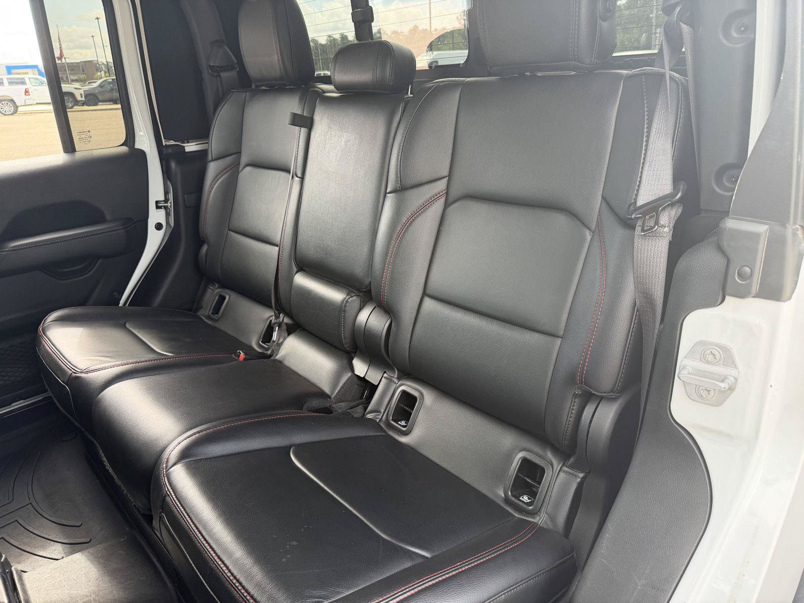 Used 2020 Jeep Gladiator Rubicon AWD/4WD image 18