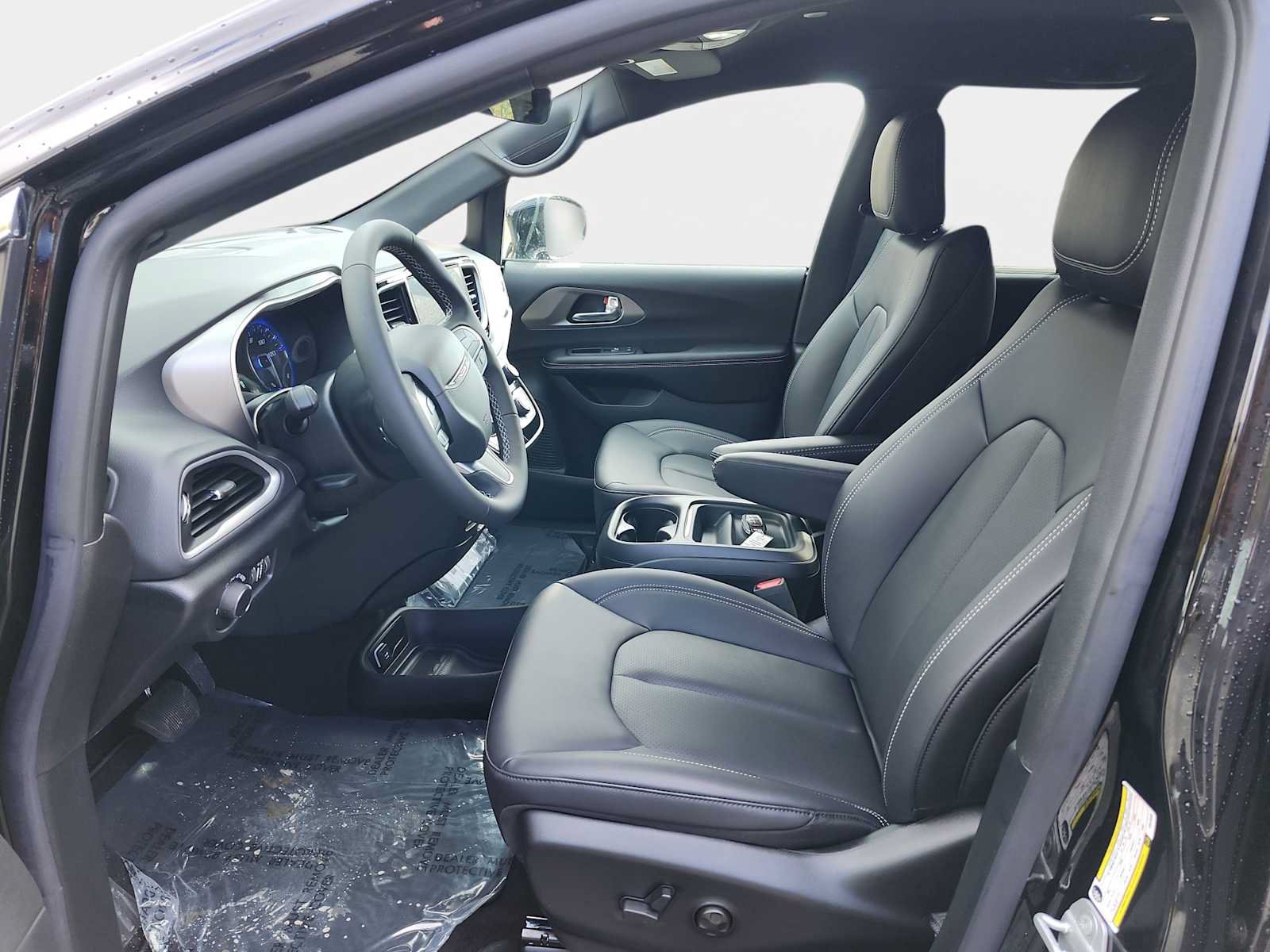 New 2027 Chrysler Pacifica LX FWD image 11