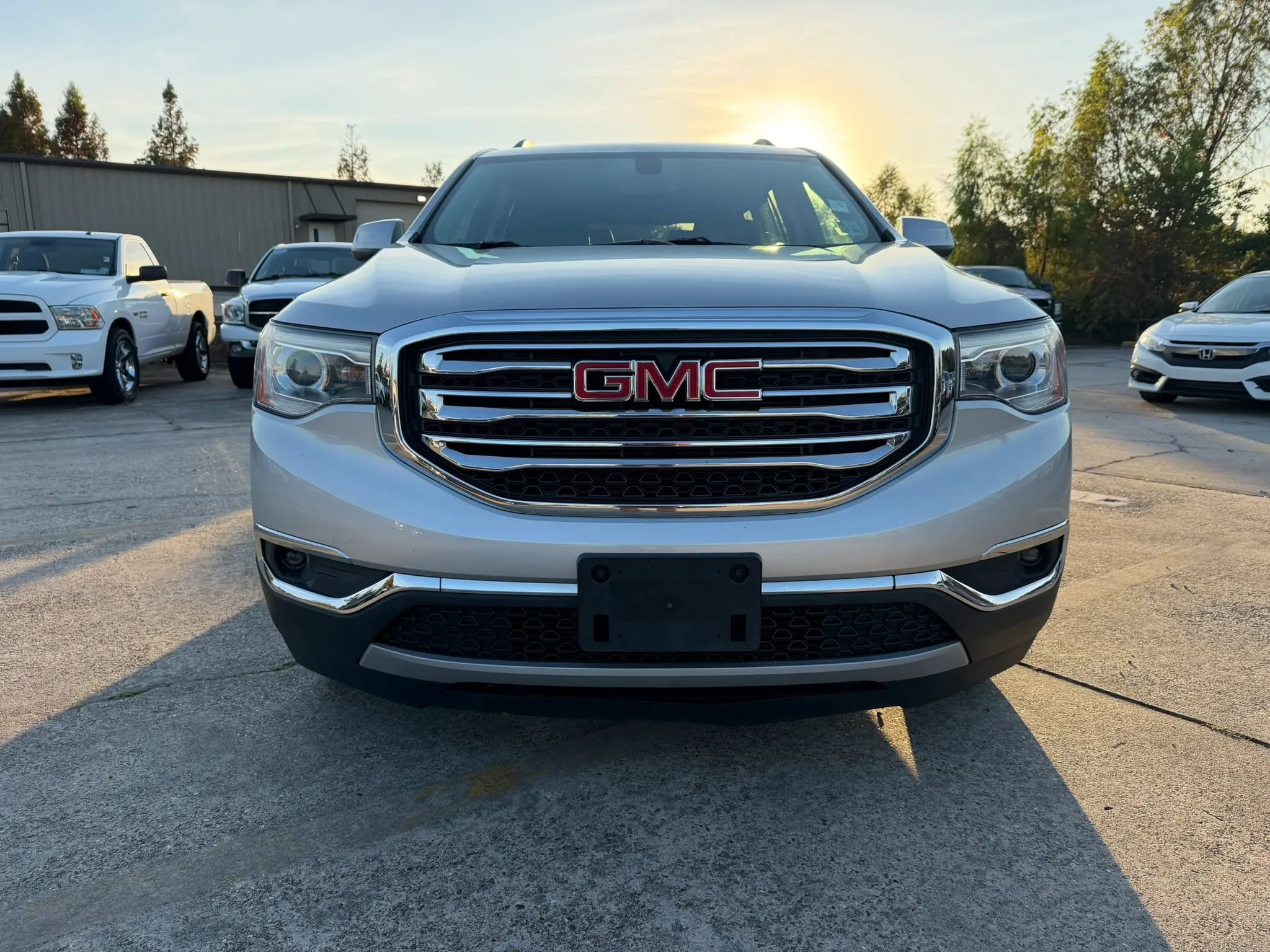 Used 2019 GMC Acadia SLT image 7