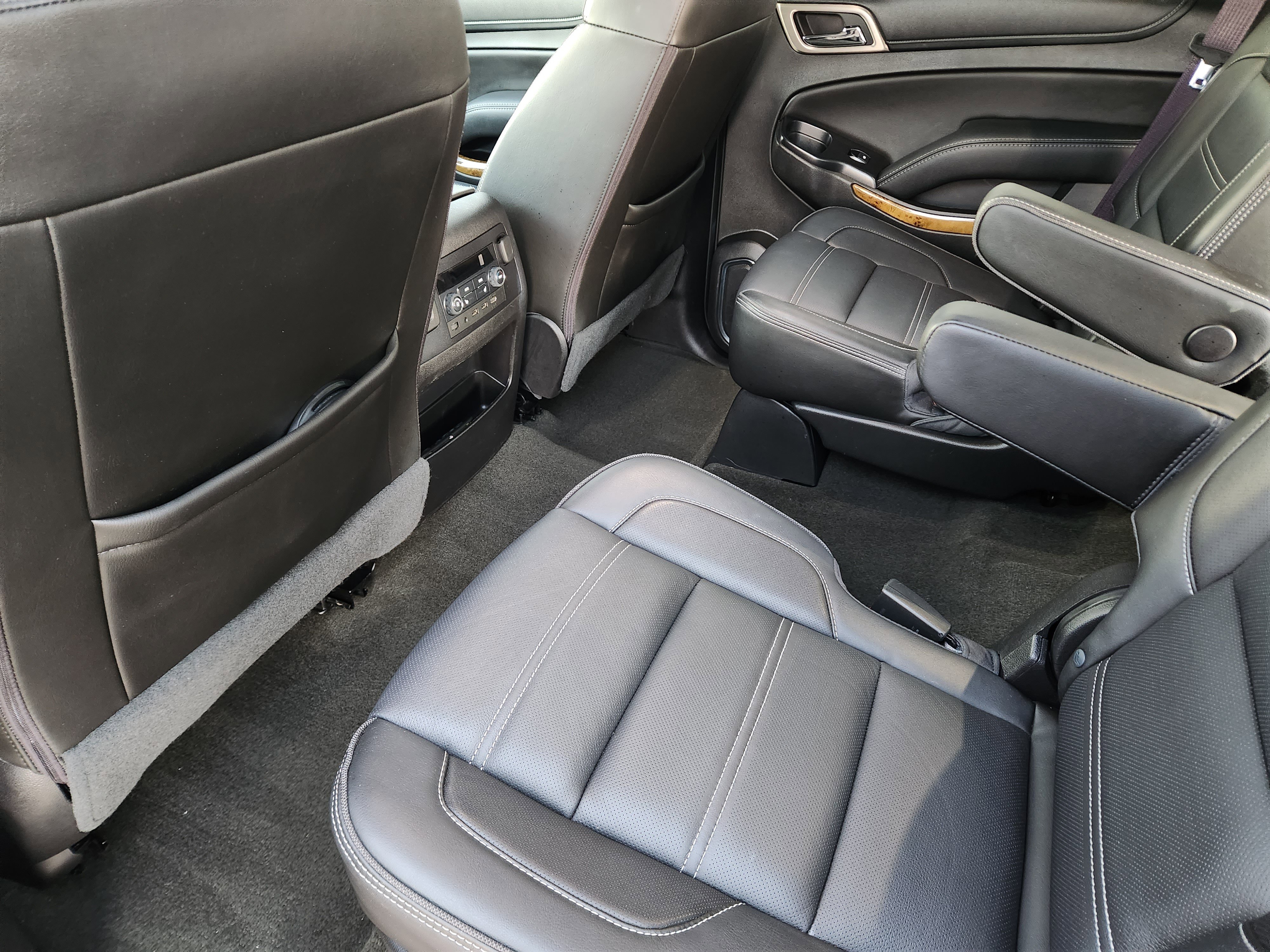 Used 2017 GMC Yukon Denali w/ Open Road Package image 31