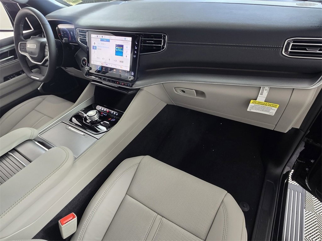 New 2025 Jeep Wagoneer L Series II image 18