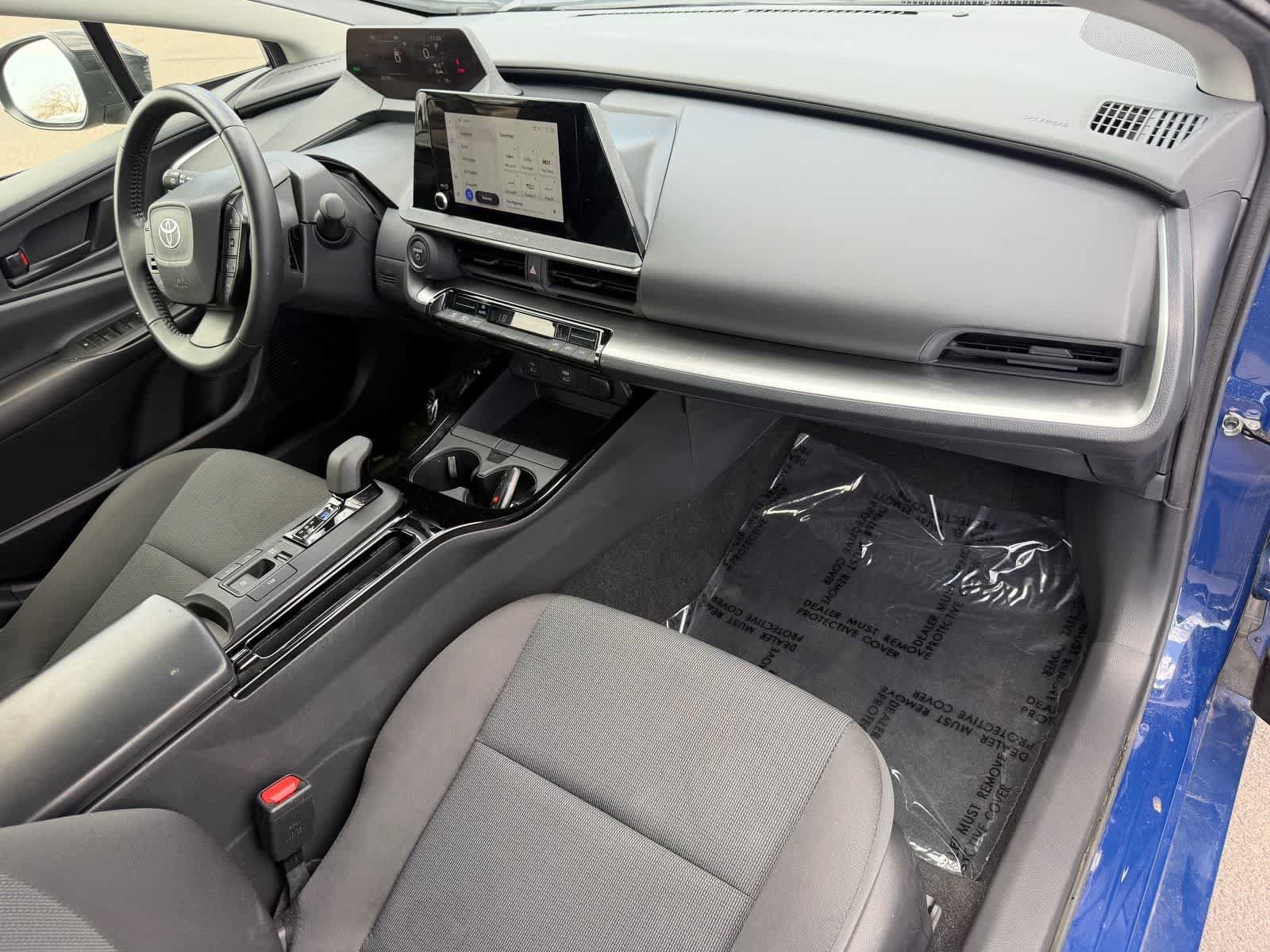 Used 2023 Toyota Prius LE FWD image 10