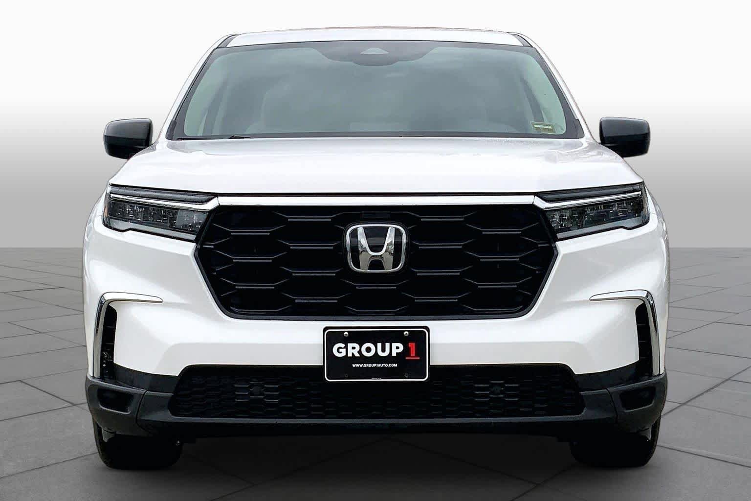 Used 2023 Honda Pilot LX image 4