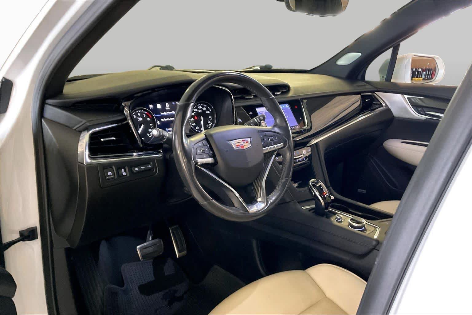 Used 2020 Cadillac XT6 Sport AWD/4WD image 16
