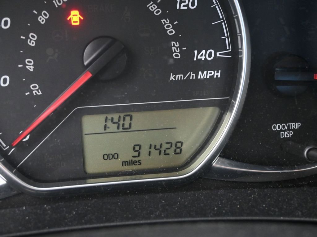 Used 2018 Toyota Yaris L FWD image 10