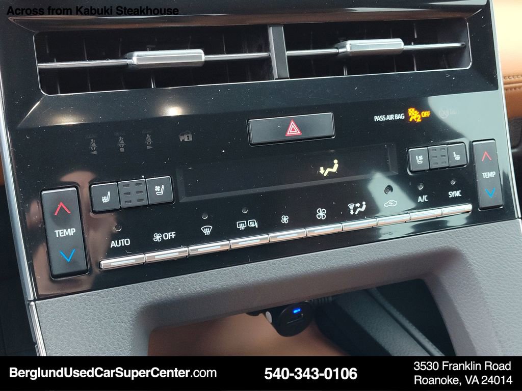 Used 2019 Toyota Avalon Limited w/ Advanced Safety Package image 26