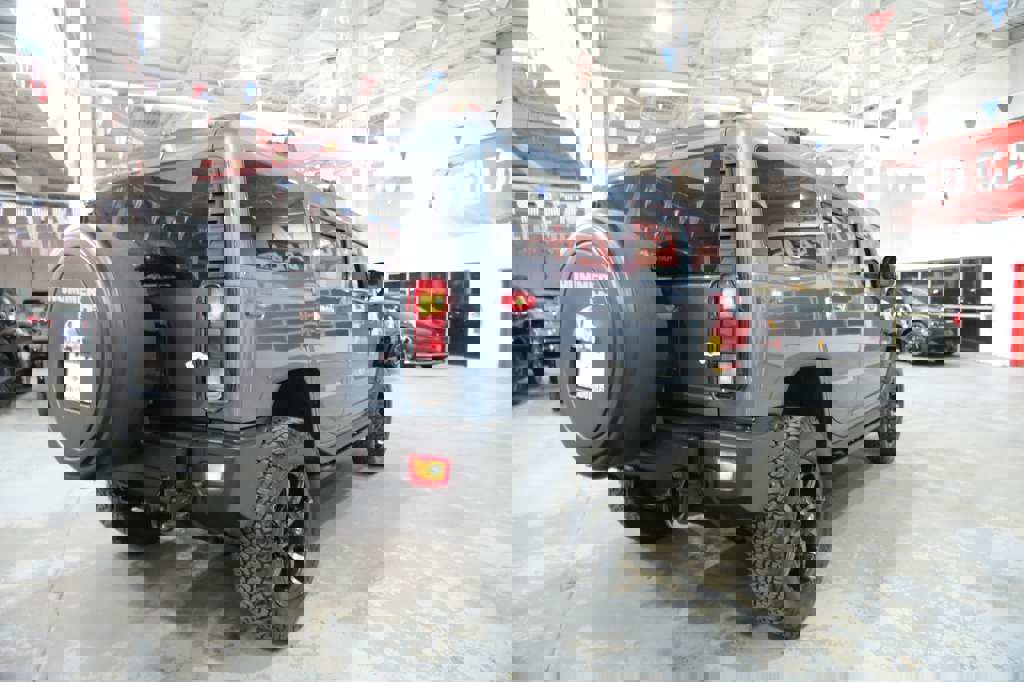 Used 2005 HUMMER H2 w/ Preferred Equipment Group image 10