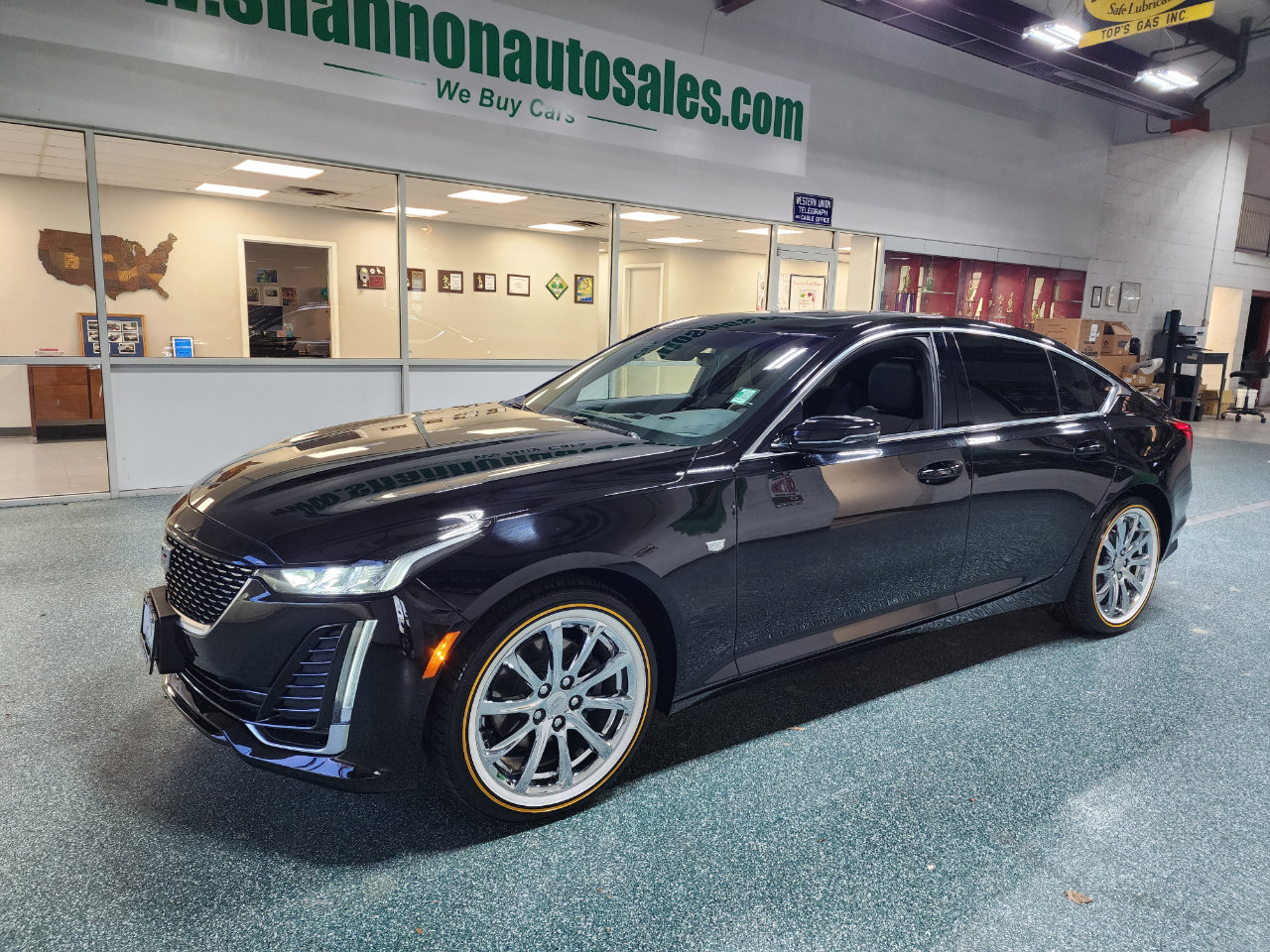 Used 2021 Cadillac CT5 Luxury w/ Sun And Sound Package image 2