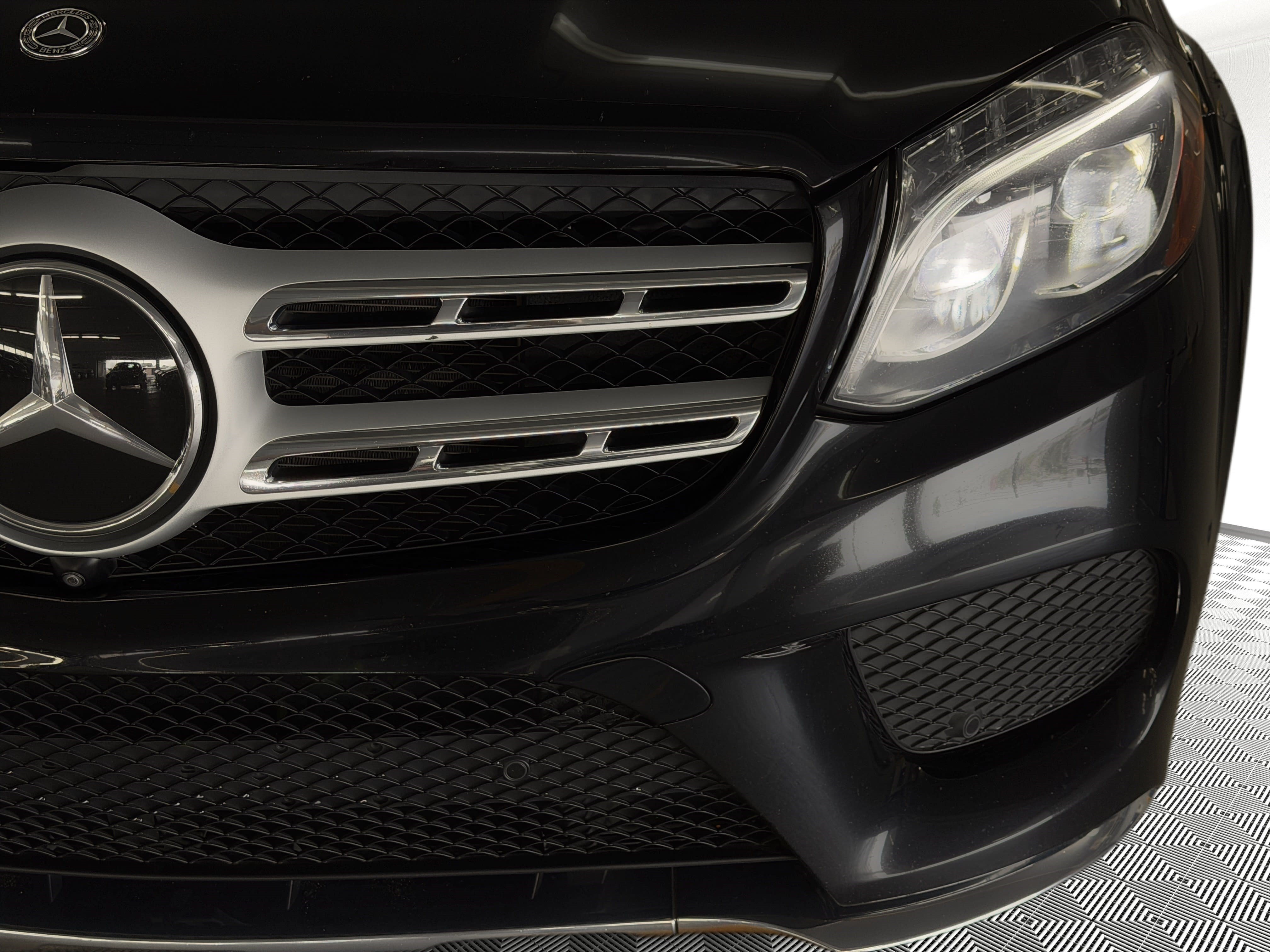 Used 2019 Mercedes-Benz GLS 550 4MATIC image 11