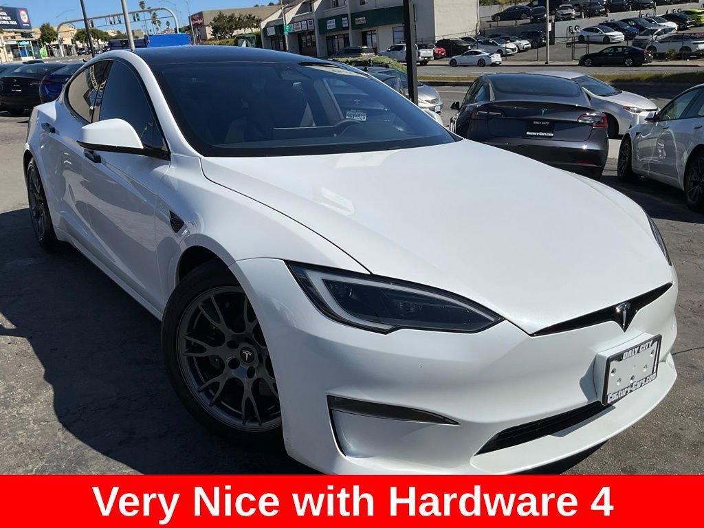 Used 2023 Tesla Model S Standard Range image 1