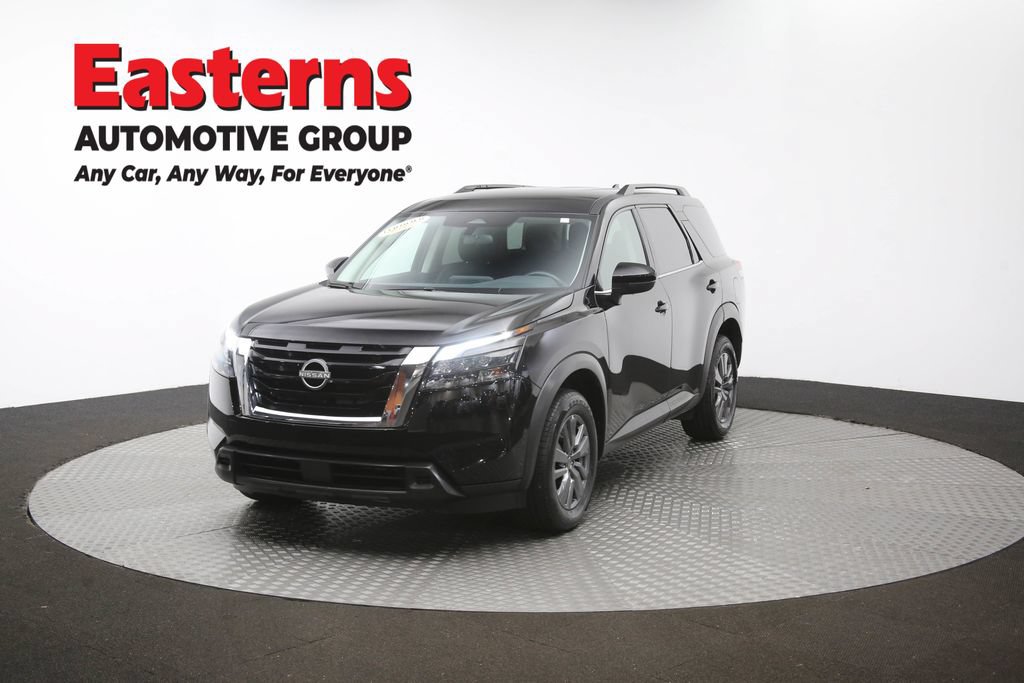 Used 2025 Nissan Pathfinder SV FWD image 56
