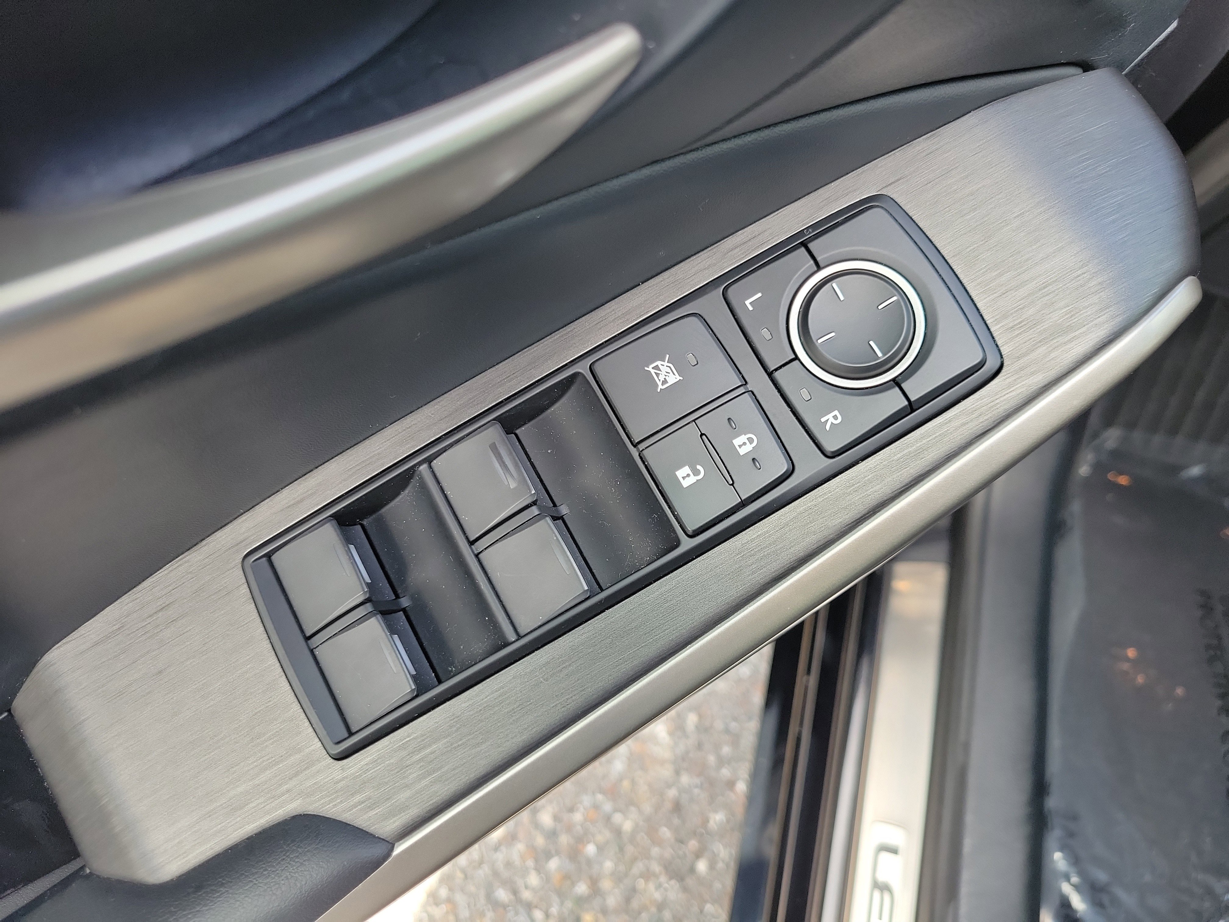 Used 2020 Lexus IS 350 F Sport w/ F Sport Package image 17
