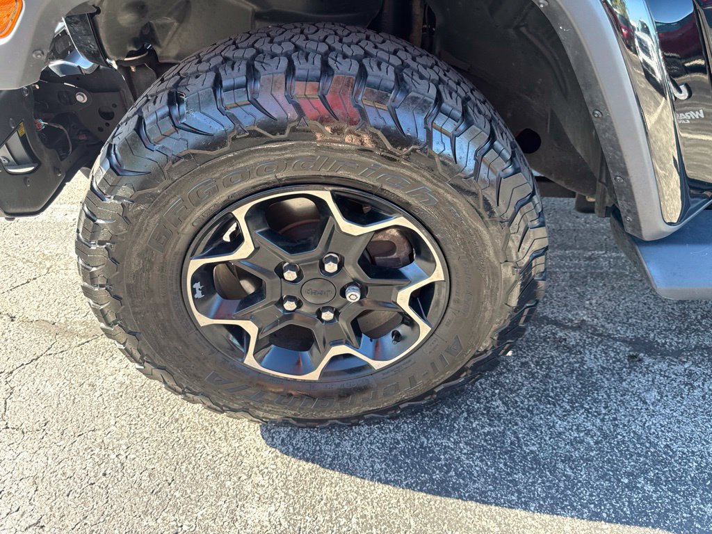 Used 2019 Jeep Wrangler Unlimited Sahara w/ Uconnect 4C Nav & Sound Group AWD/4WD image 48
