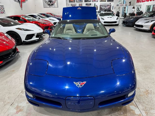Used 2004 Chevrolet Corvette Convertible w/ Preferred Equipment Group RWD image 32