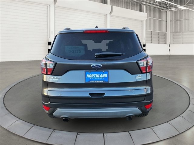 Used 2018 Ford Escape SE image 3