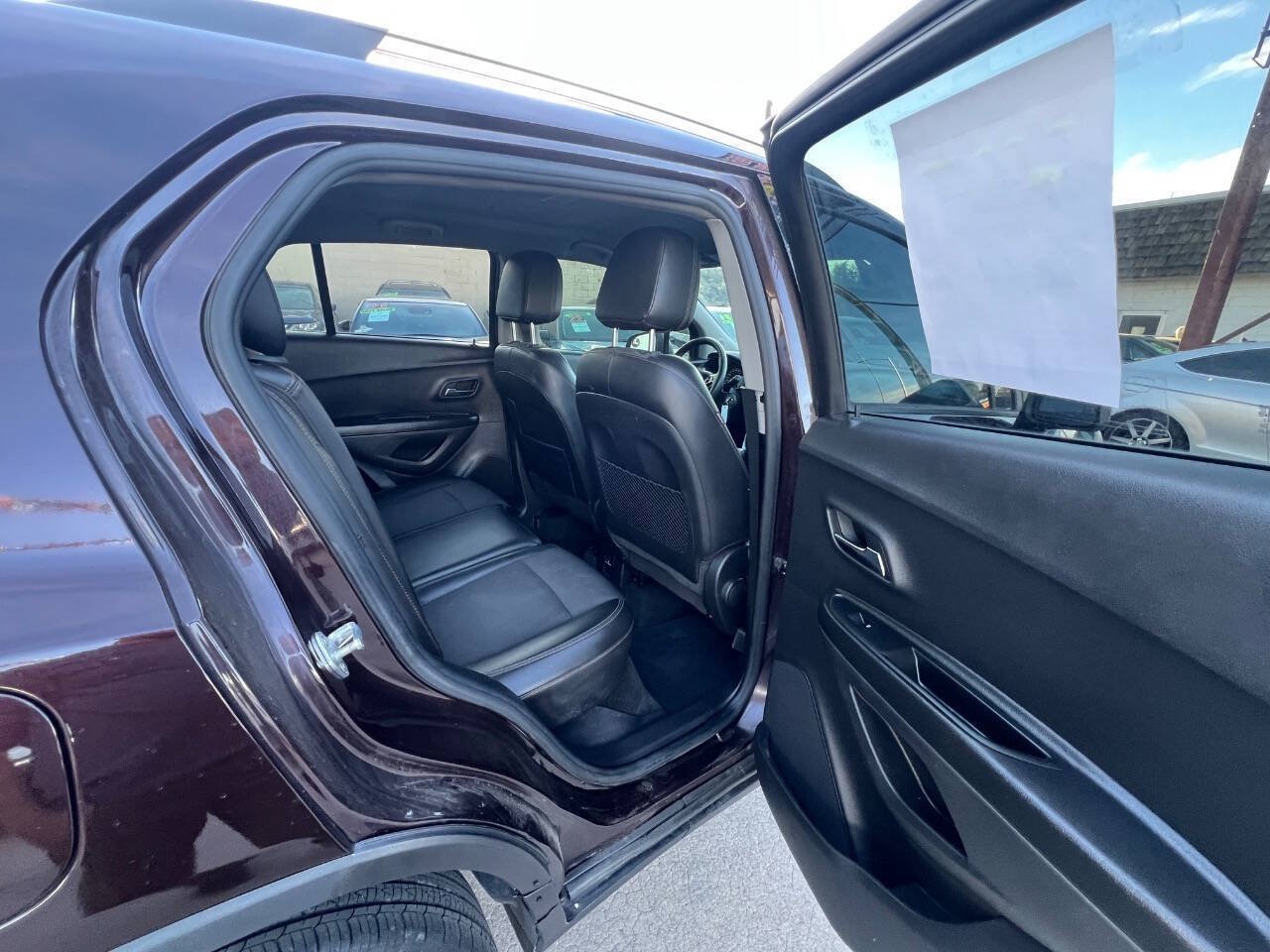 Used 2021 Chevrolet Trax LT AWD/4WD image 10