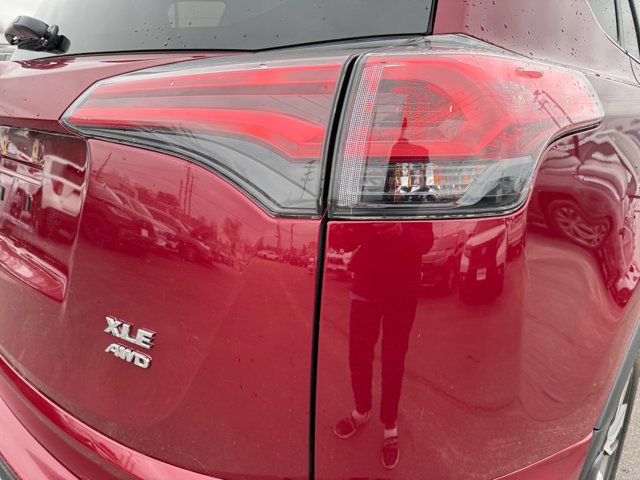 Used 2018 Toyota RAV4 XLE image 33