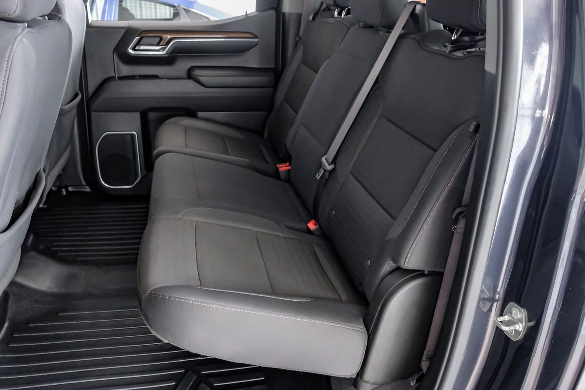 Used 2024 Chevrolet Silverado 1500 LT w/ Z71 Off-Road Package image 38