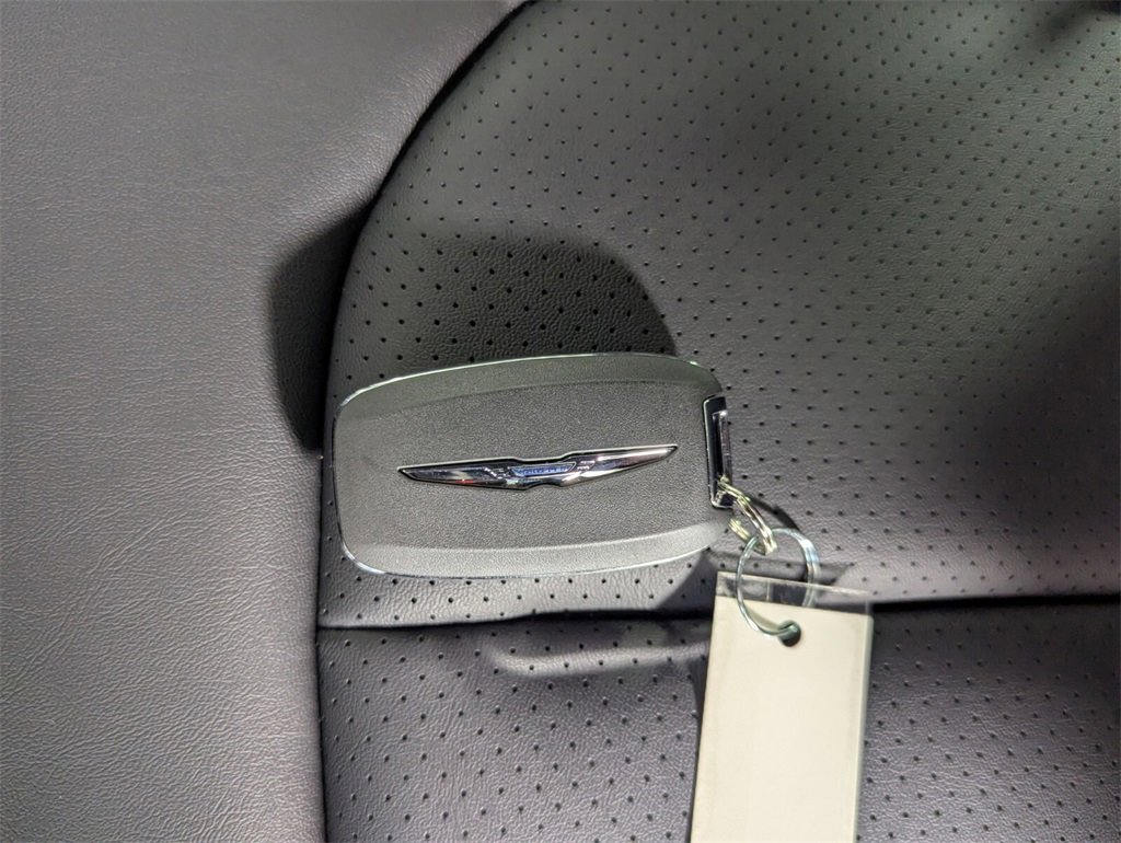 New 2026 Chrysler Pacifica Select image 26