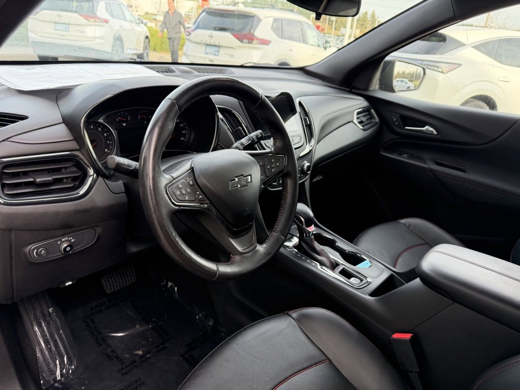 Used 2022 Chevrolet Equinox RS w/ RS Leather Package image 17