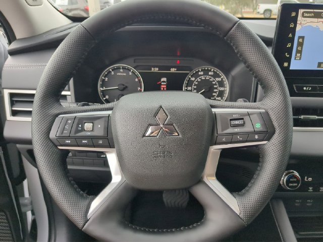 New 2026 Mitsubishi Outlander AWD image 35