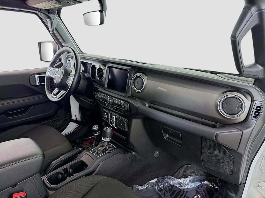 Used 2021 Jeep Wrangler Unlimited Sahara w/ Uconnect 4C Nav & Sound Group image 19