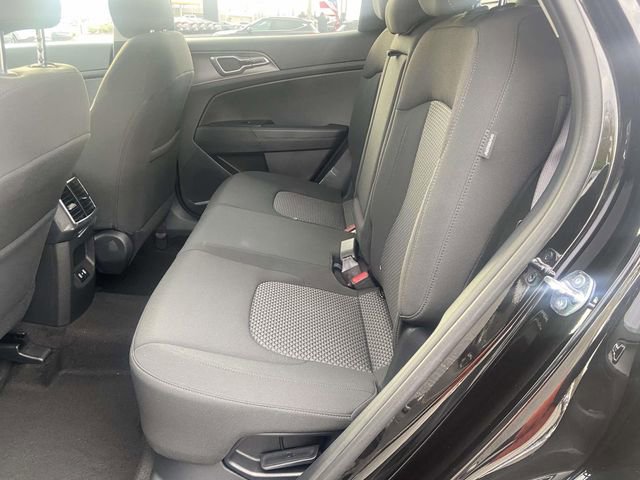 New 2026 Kia Sportage LX FWD image 11