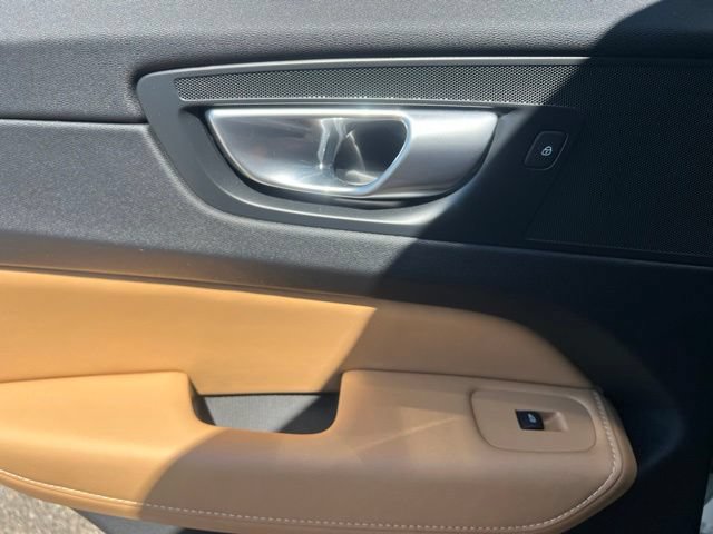 Used 2024 Volvo XC60 T8 Ultimate w/ Protection Package Premier AWD/4WD image 29