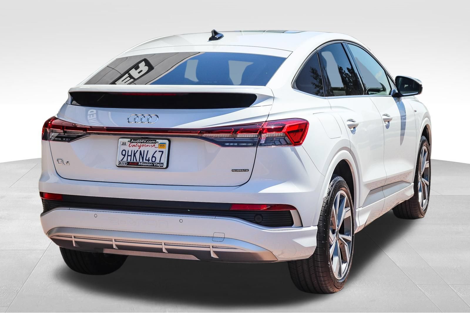 Certified 2023 Audi Q4 e-tron Premium w/ Convenience Package AWD/4WD image 8