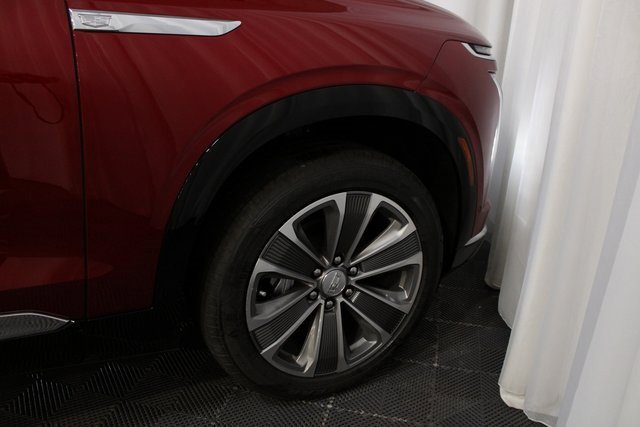 New 2026 Cadillac Vistiq Luxury image 13