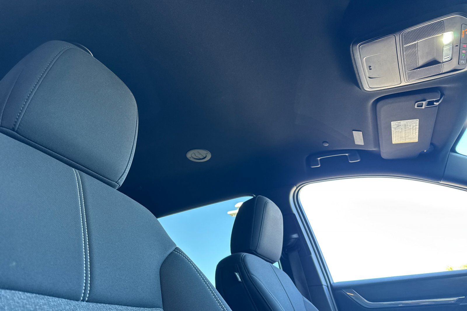 Used 2025 GMC Acadia Elevation image 18