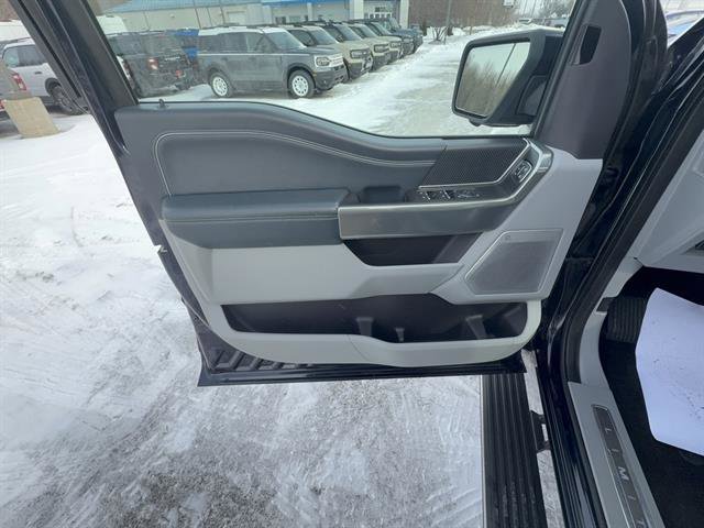 Used 2022 Ford F150 Limited image 12