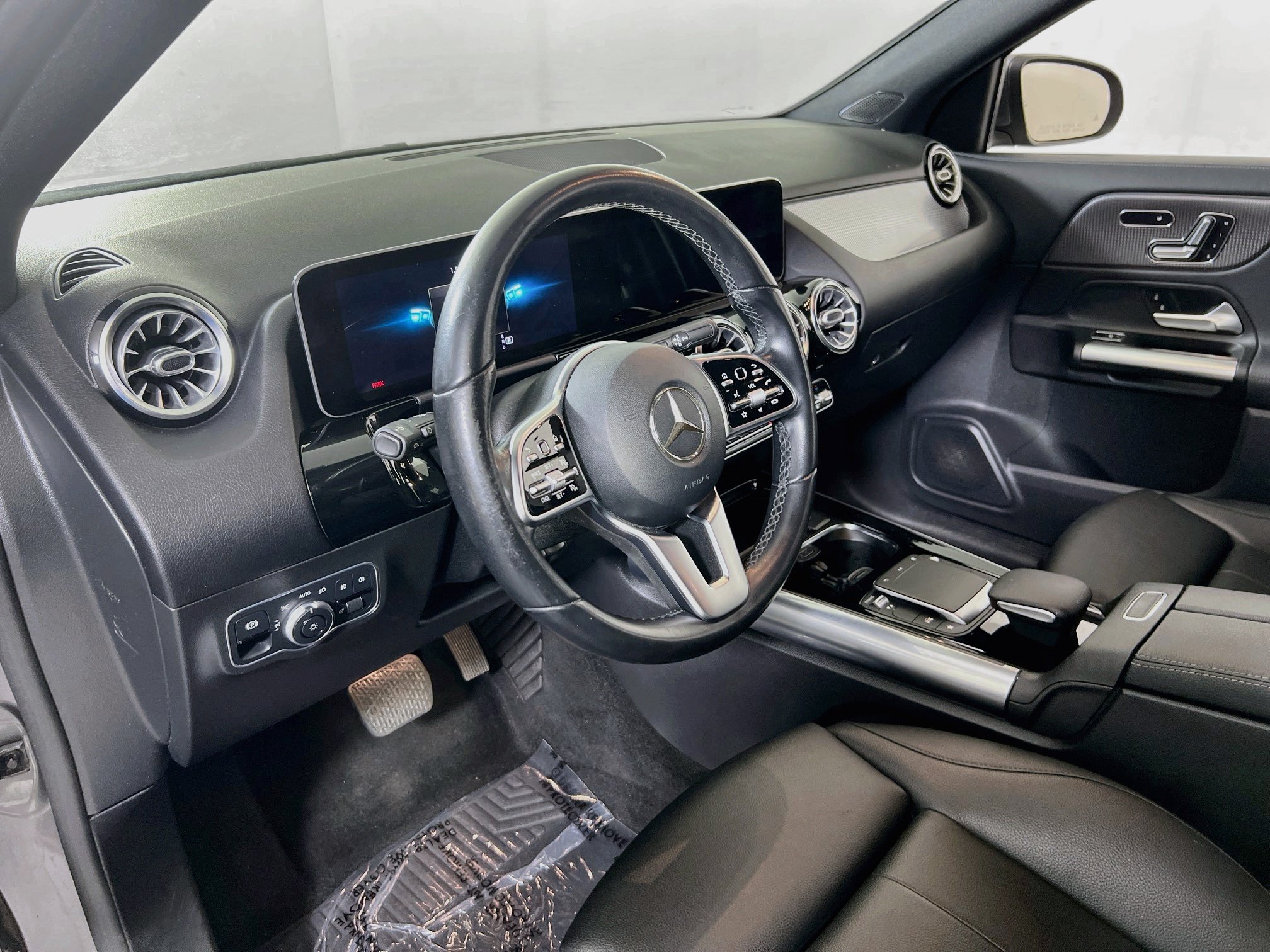 Used 2021 Mercedes-Benz GLA 250 4MATIC image 9