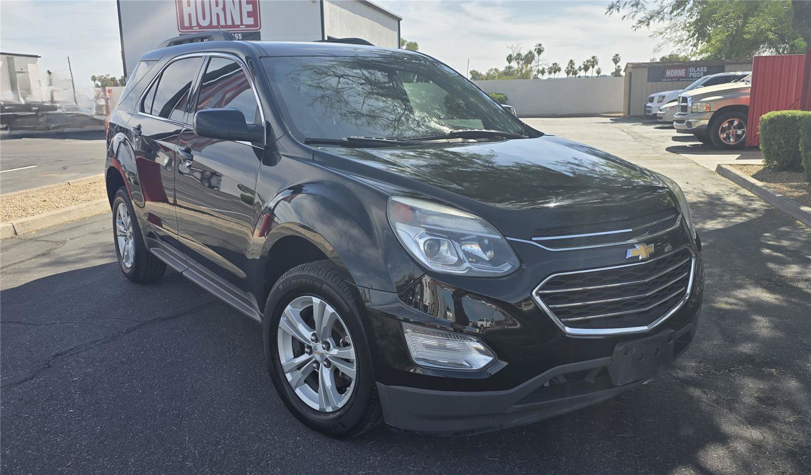 Used 2016 Chevrolet Equinox LT w/ Convenience Package FWD image 2
