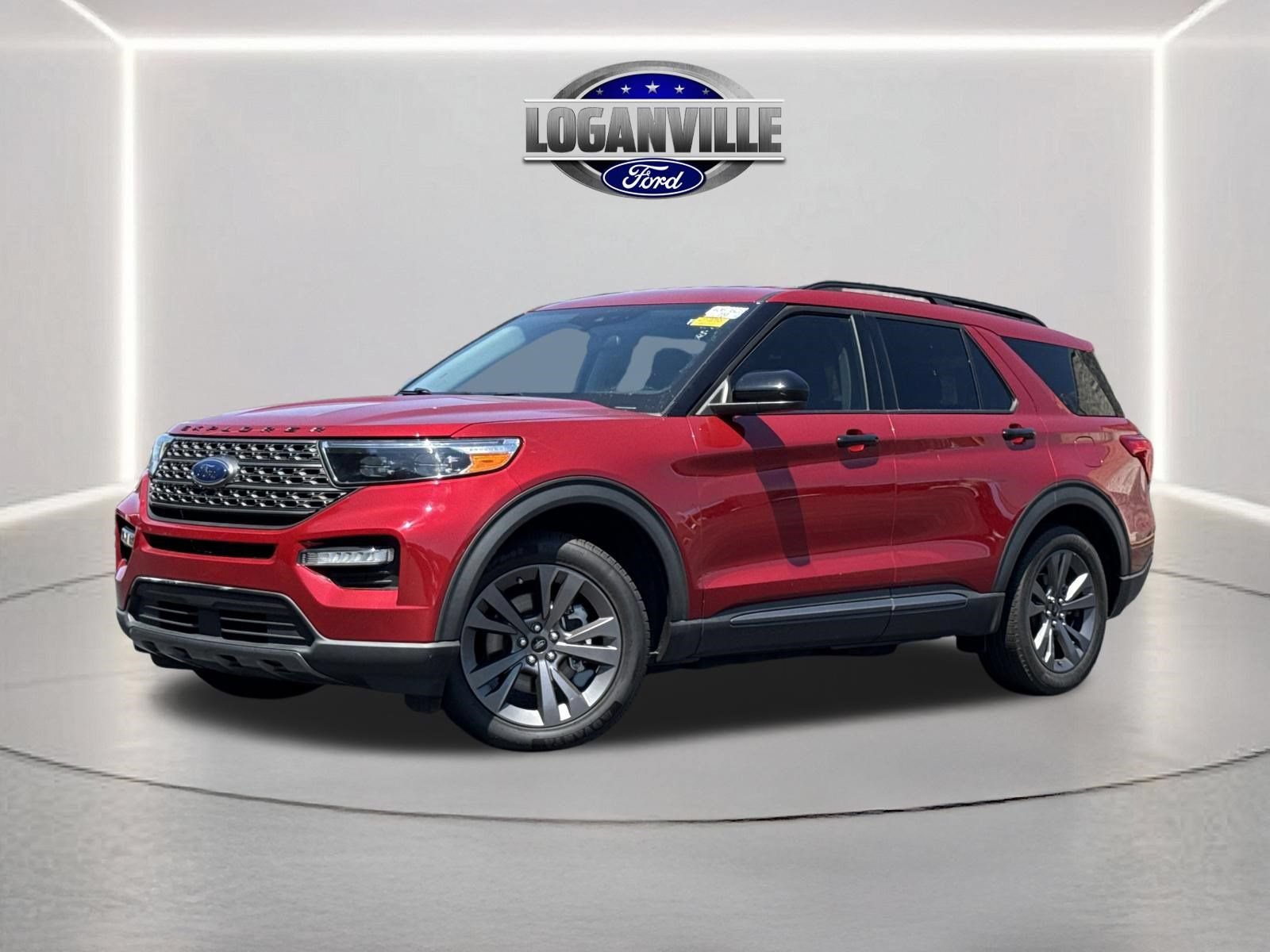 Certified 2024 Ford Explorer XLT w/ Equipment Group 202A