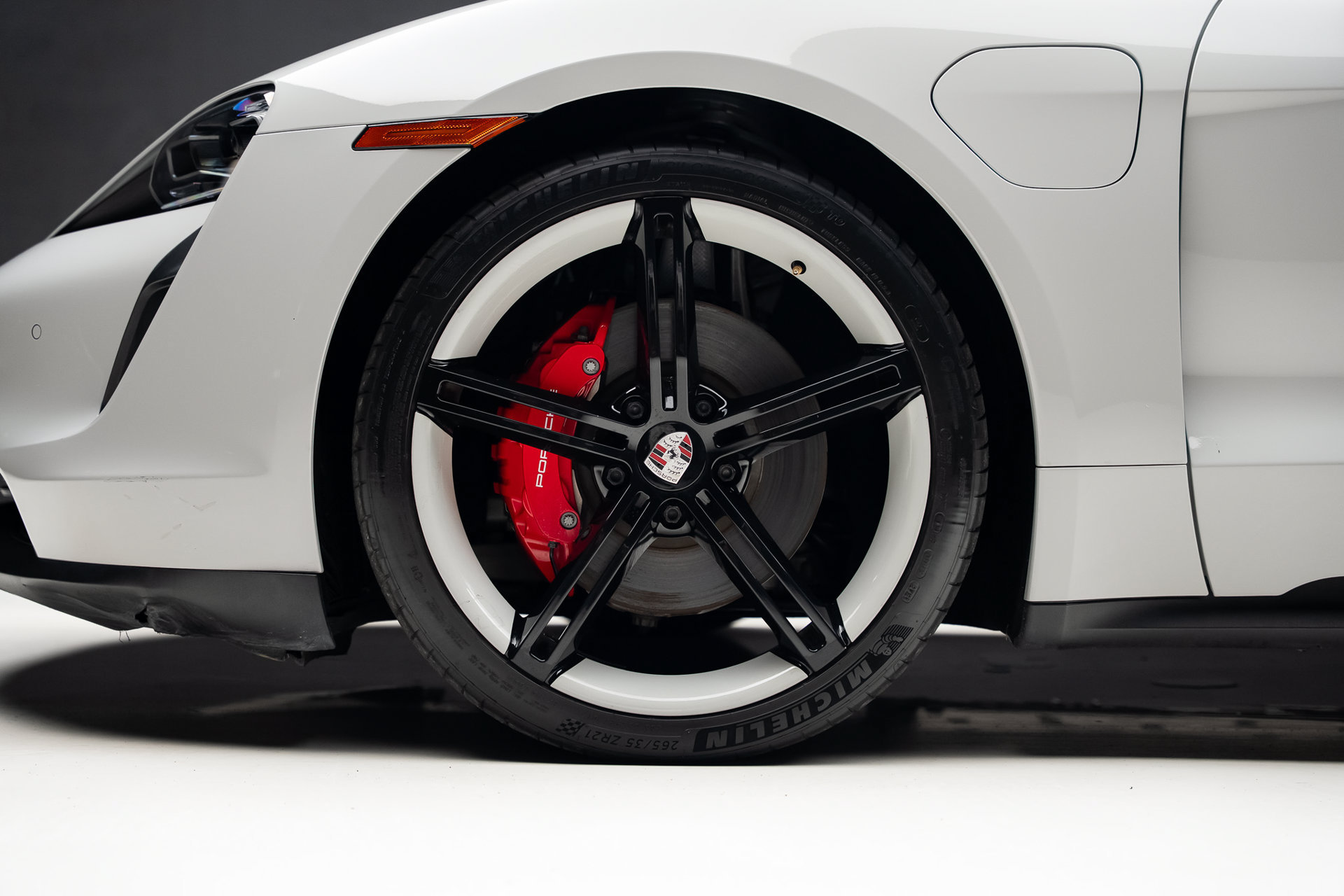 Used 2022 Porsche Taycan 4S AWD/4WD image 19