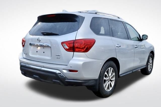 Used 2019 Nissan Pathfinder SV image 10