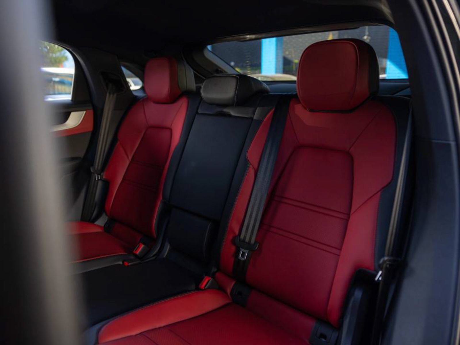 Certified 2026 Porsche Cayenne Coupe AWD/4WD image 40