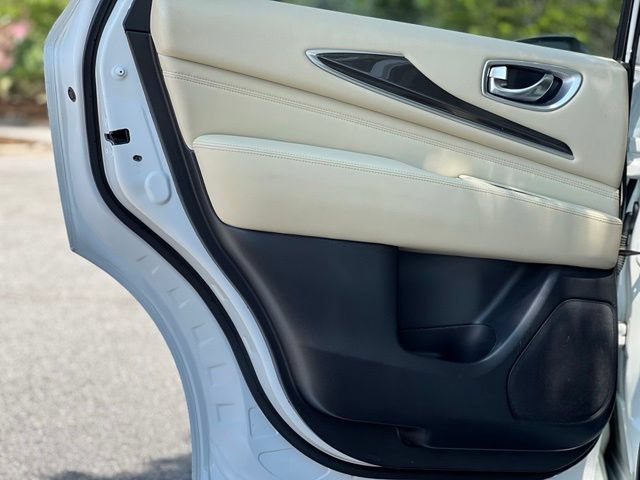 Used 2019 INFINITI QX60 Luxe w/ Essential Package AWD/4WD image 12