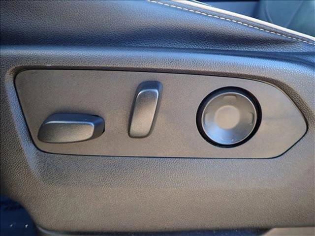 Used 2023 Chevrolet Suburban Premier image 15