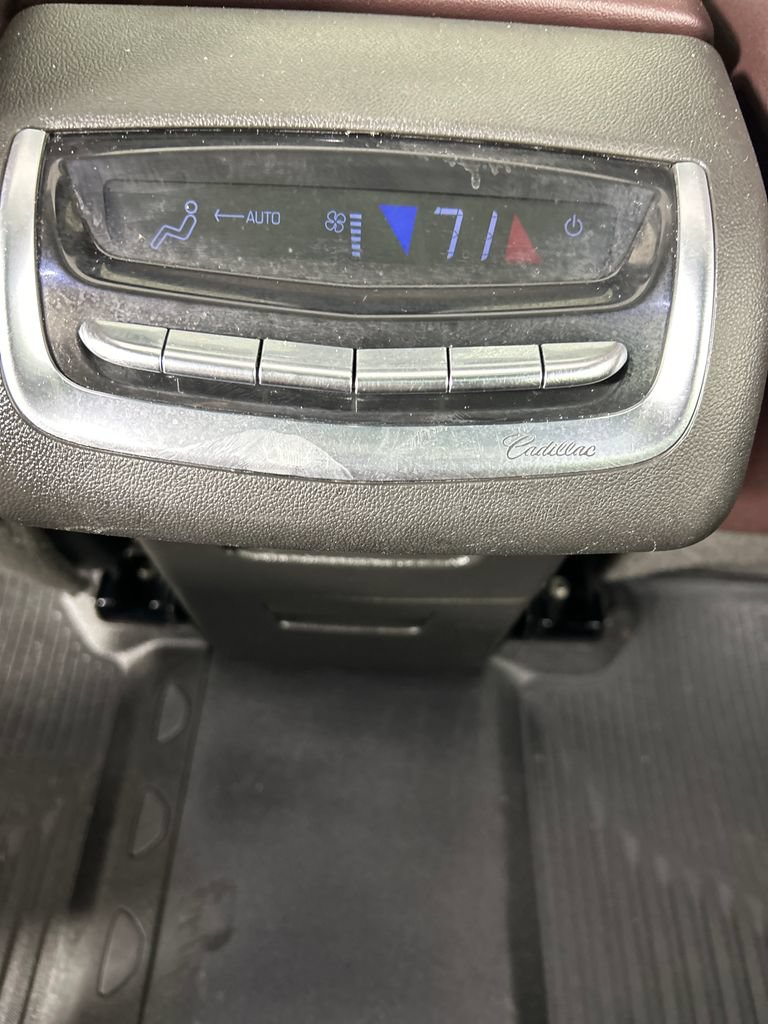 Used 2020 Cadillac XT6 Premium Luxury FWD image 18
