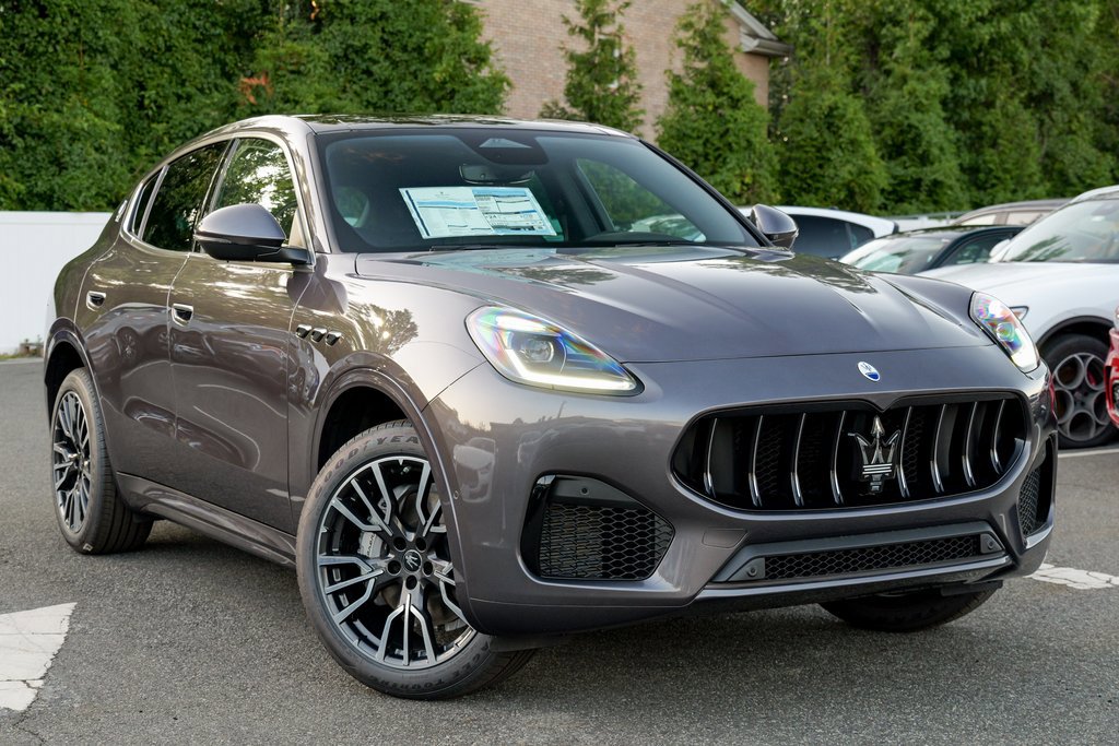 New 2025 Maserati Grecale GT